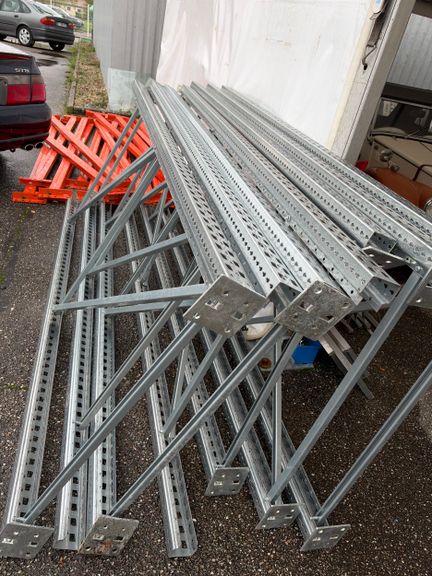 Rac de stockage, dim : 2,70 x 16m