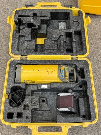 Laser de canalisation de marque TOPCON modèle : TP-L4B, dans son coffret