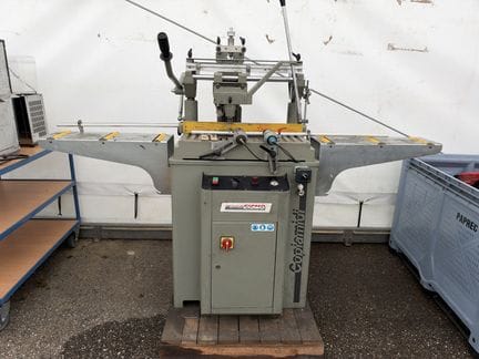 Fraiseuse copieuse de marque EISMO modèle FCSR 360, année 2005, équipé d'un variateur pour acier