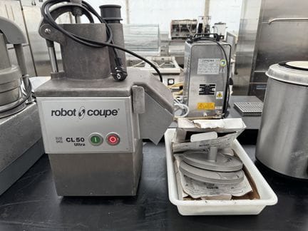 Robot coupe modèle : CL 50, avec 4 disques de rechange