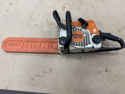 Tronçonneuse thermique de marque STIHL modèle MS 170