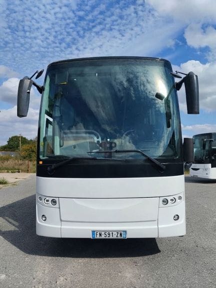 63 Places, Equipé d'une bagagière, Toilette dans remise