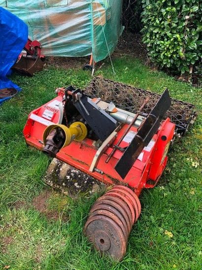 1 rotovateur avec empierreuse MURATORINI...