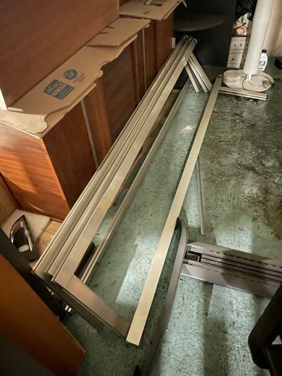1 marble-top desk
1 round glass-top table
4...