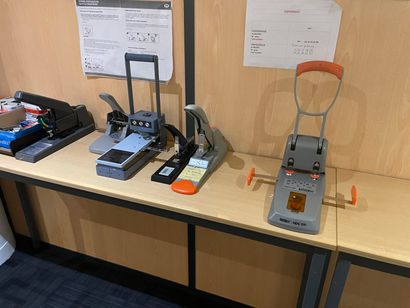 1 ASSENBLAT collator
1 set of stitchers