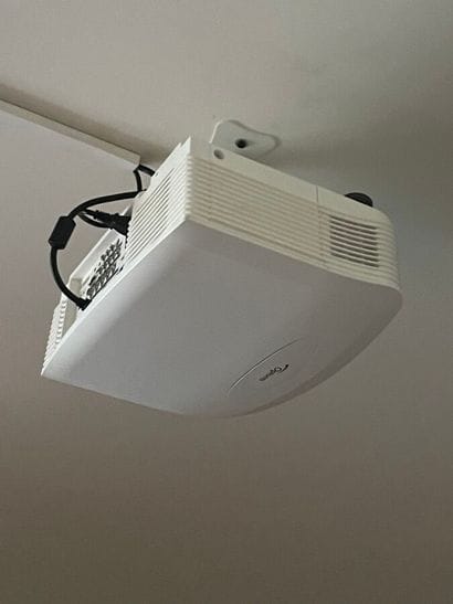 3 OPTIMA overhead projectors
1 LIFESIZE ...