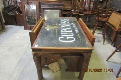 1 grande table de séjour, plateau verre avec...