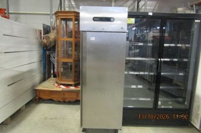 1 armoire réfrigérée inox à 1 porte HOSHIZAKI,...