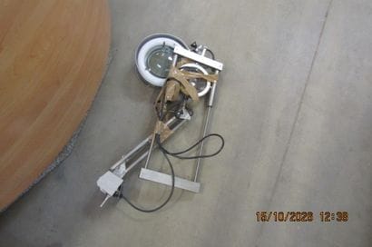 1 lampe loupe.