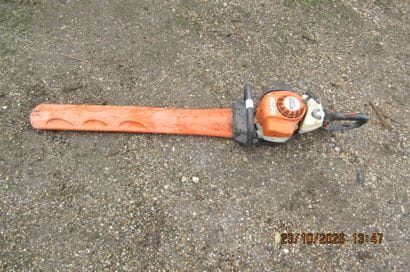 1 taille-haie STIHL à moteur thermique H...