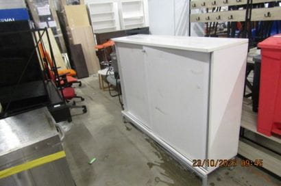 1 armoire bois stratifié mi-haute à 2 portes...