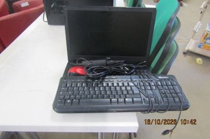 1 ordinateur portable DELL avec alimentation,...