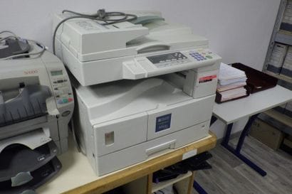1 photocopieur RICOH AFICIO 2016 ancien dont...