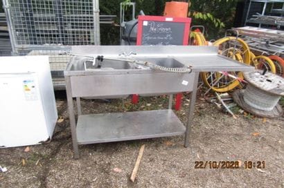 1 plonge 2 bacs avec égouttoir et robinetterie...