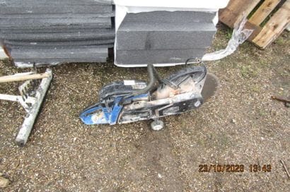 1 tronçonneuse à béton à moteur thermique...