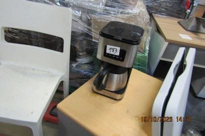 1 cafetière.