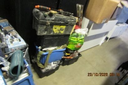 1 caisse à outils avec outillage à main YATO...