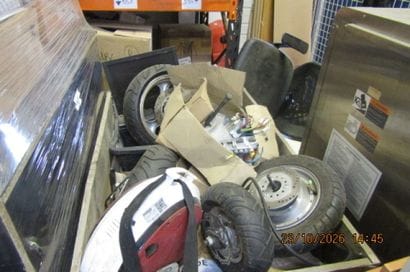 1 lot de pièces détachées + accessoires ...