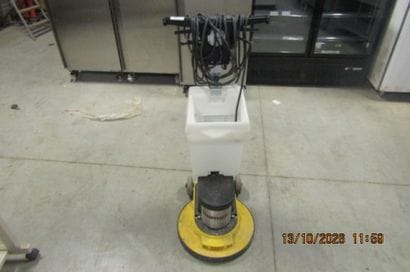 1 monobrosse pneumatique.