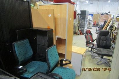 2 bureaux en stratifié clair avec retour...