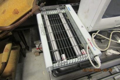 1 désinsectiseur ECOLAB.