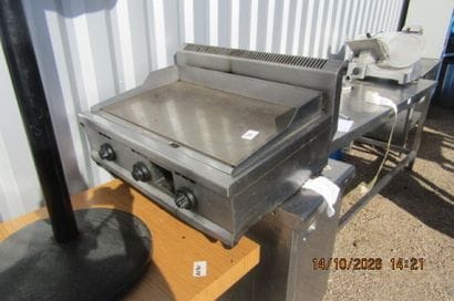 1 plancha inox.