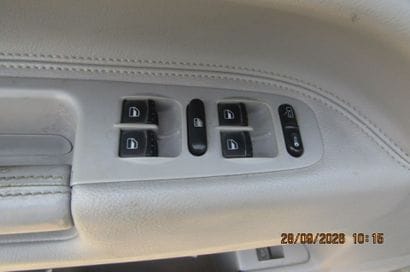 VP VOLKSWAGEN TOUAREG 3.2 V6 220CH TIPTRONIC...