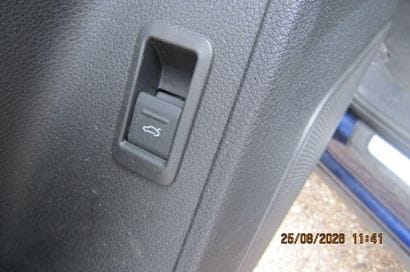 AUDI Q3 35 TDI QUATTRO VP 
Body Style: STATION...