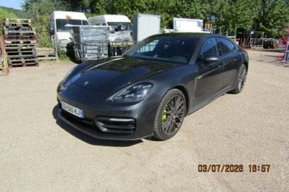 VP PORSCHE PANAMERA 4 E-HYBRID PLATINUM EDITION...