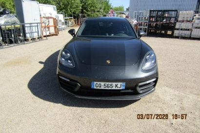 VP PORSCHE PANAMERA 4 E-HYBRID PLATINUM EDITION...