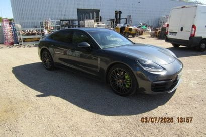 VP PORSCHE PANAMERA 4 E-HYBRID PLATINUM EDITION...