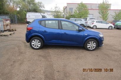 DACIA SANDERO TCE 90 - 22B COMFORT 
Body...