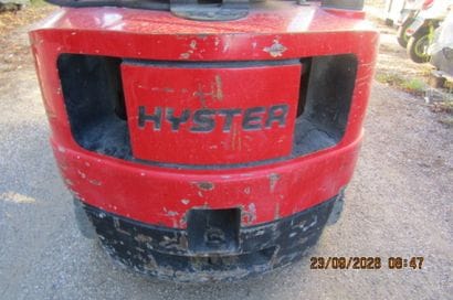 1 HYSTER 2-metric-ton forklift, model H2.00XMS,...