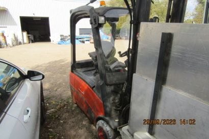 1 FENWICK ELNP3 electric forklift equipped...
