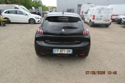 Used Peugeot 208 PureTech 100 S&S 6-Speed...
