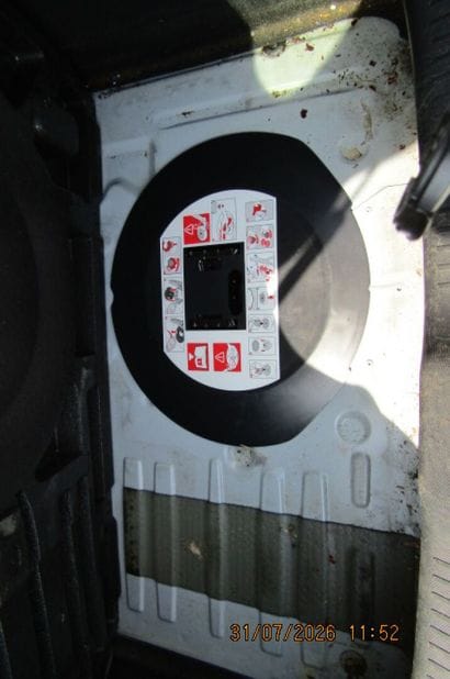RENAULT CLIO COMMERCIAL MODEL 
Body style:...