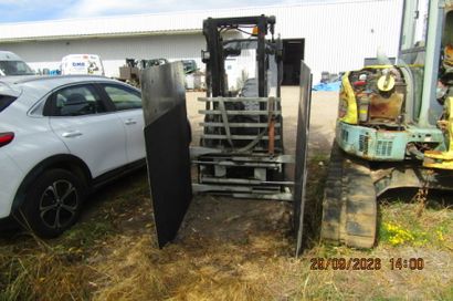 1 FENWICK ELNP3 electric forklift equipped...
