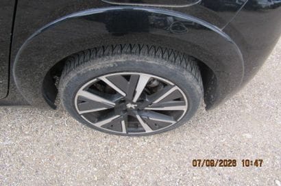 Used Peugeot 208 PureTech 100 S&S 6-Speed...