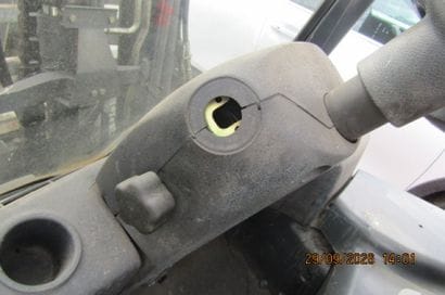 1 FENWICK ELNP3 electric forklift equipped...